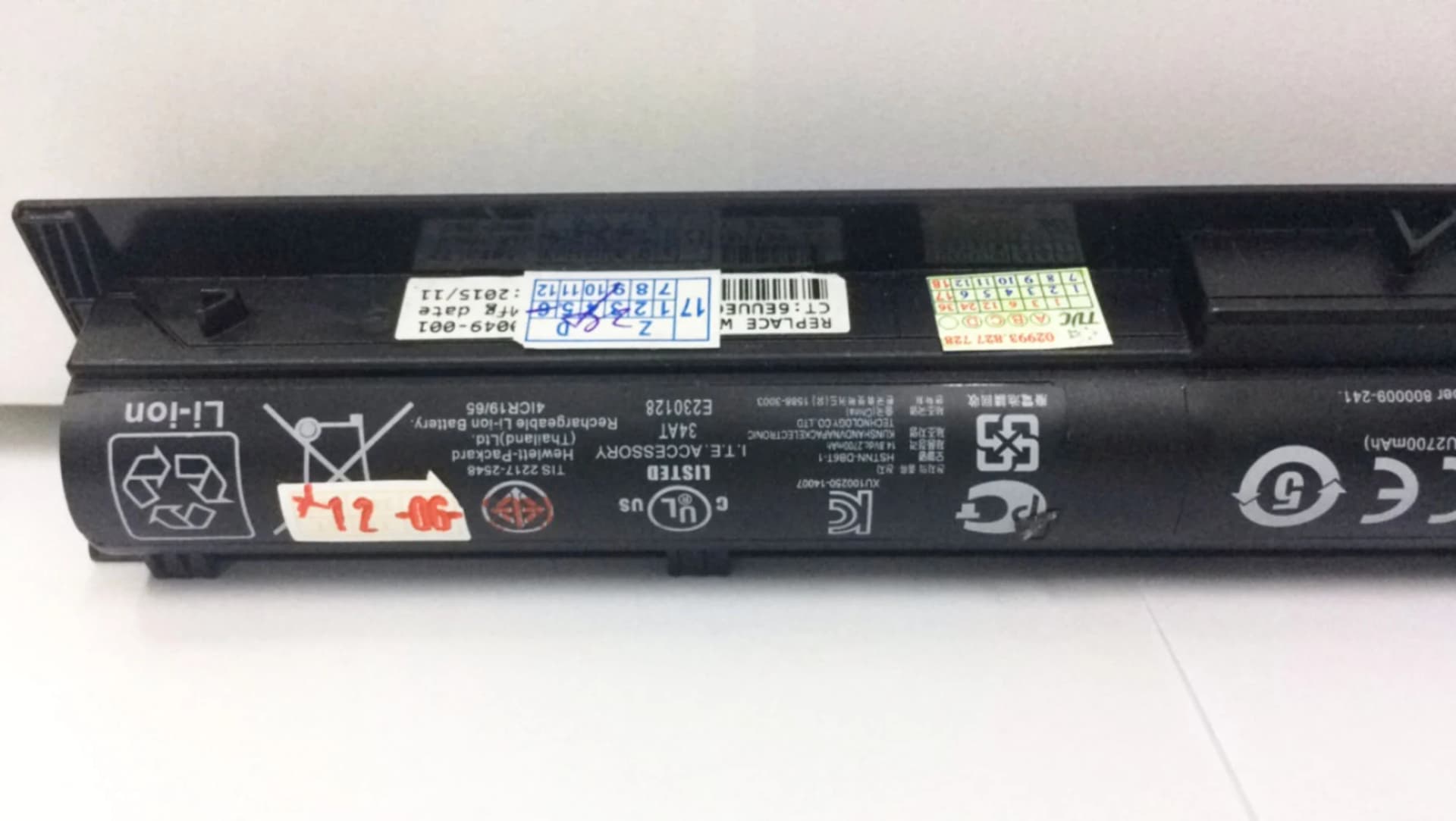 PIN HP *ZIN* K104 Pavilion 14-AB,15-AB ,17-G,Battery