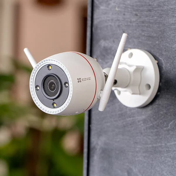 Camera EZVIZ IP CS-H3C (3Mp, Len 2.8mm, Color, Đàm thoại, IP 67), Còi báo và nháy đèn khi phát hiện chuyển động