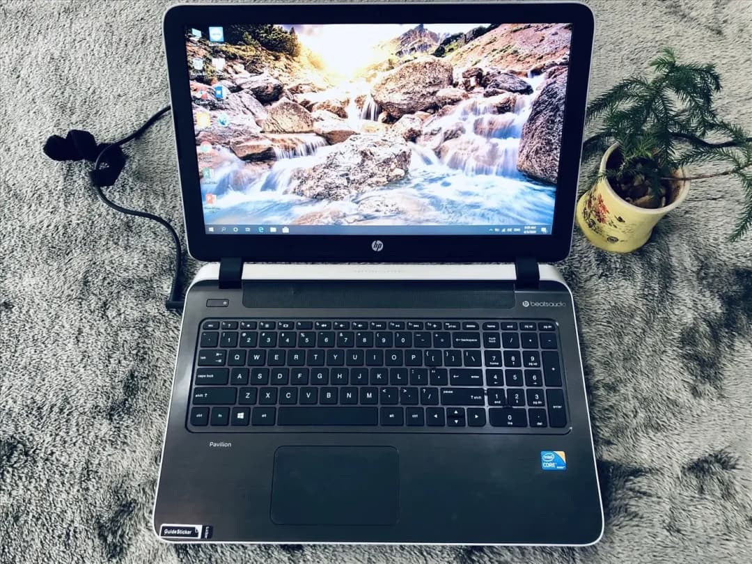 Laptop HP 15-P047TU I3-4030U RENEW