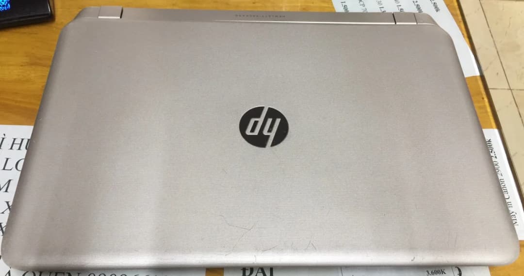Laptop HP 15-P047TU *** BH 1TH